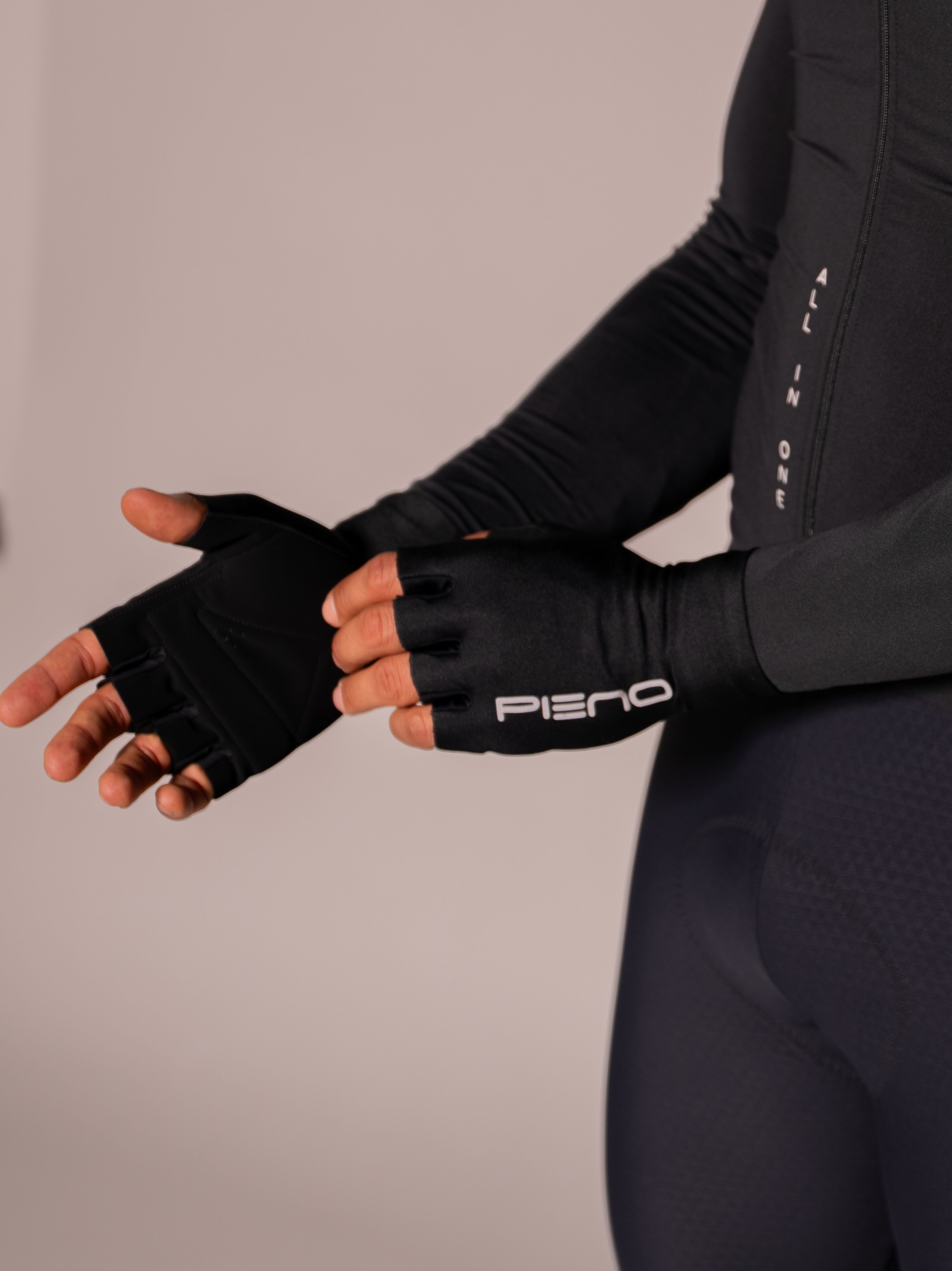 GUANTES DEDO CORTO PIENO