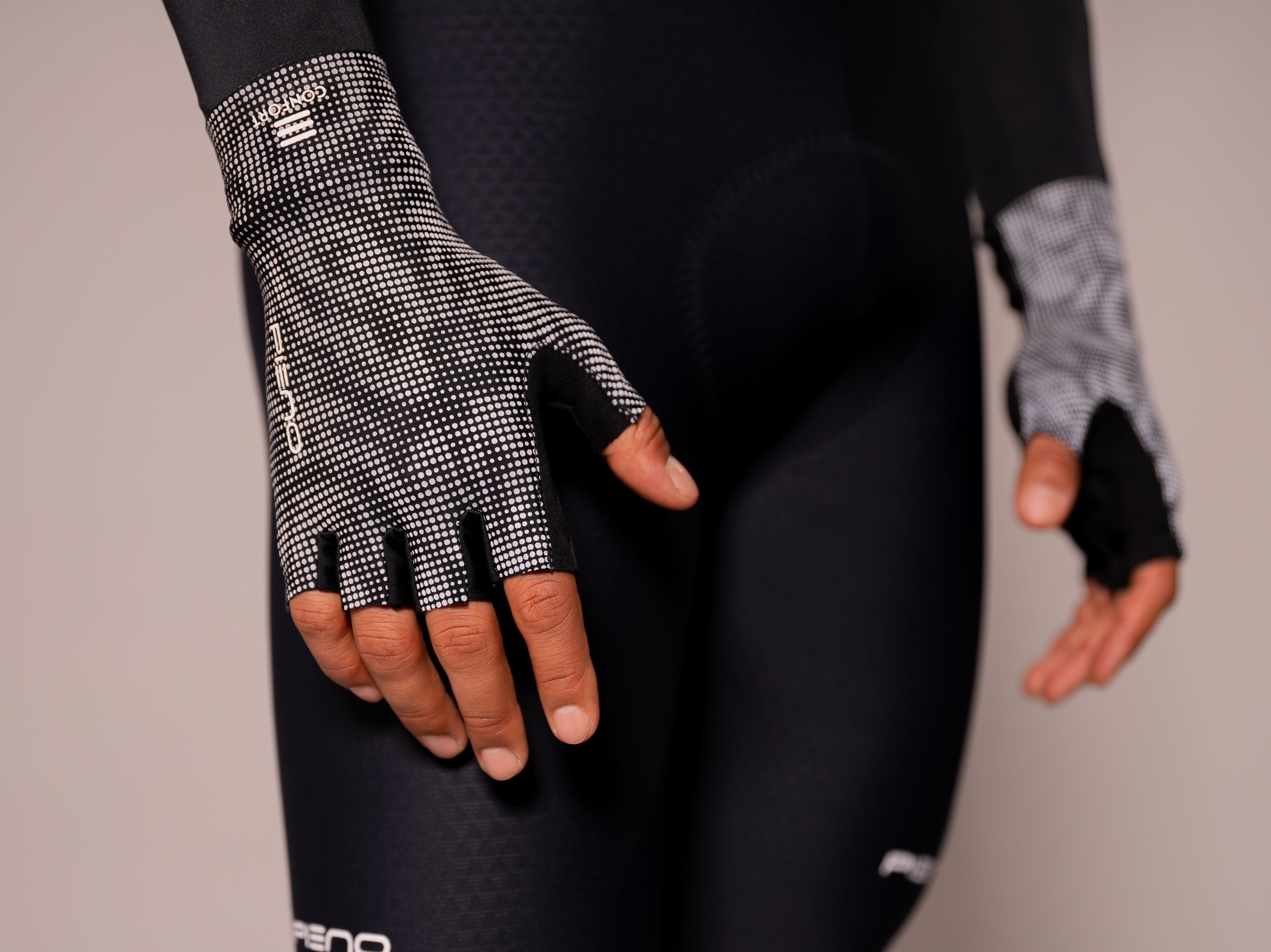 GUANTES DEDO CORTO REFLECTIVO
